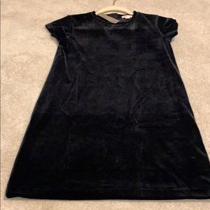 Girls velvet dress